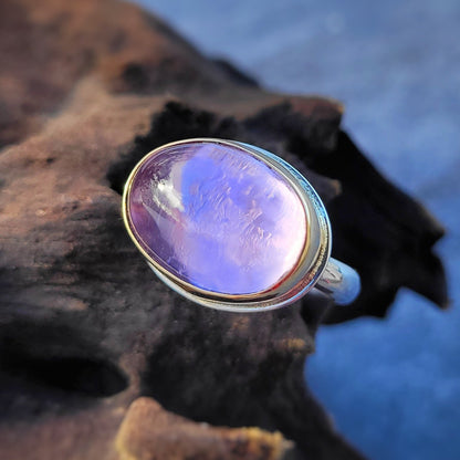 Kunzite Or jaune 750 et Argent 925 millièmes.