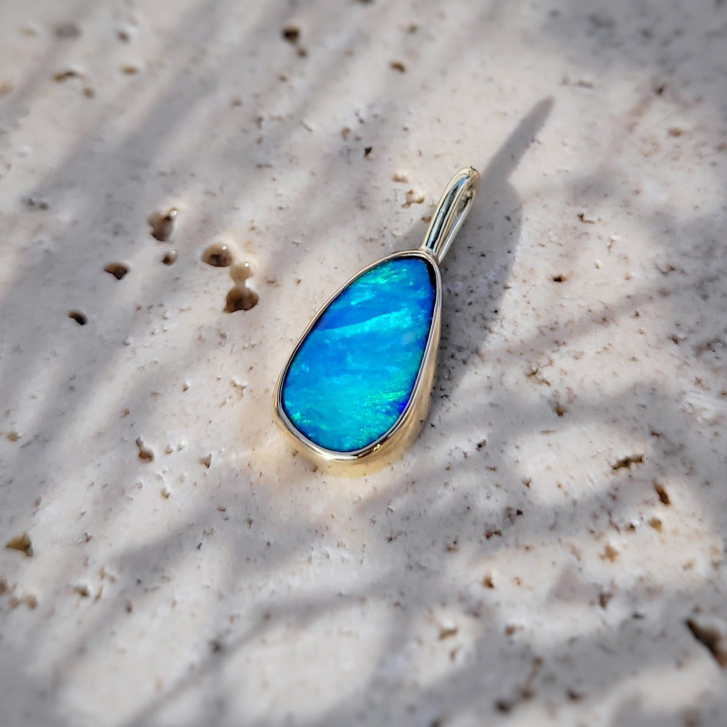 Opale d'Australie Or jaune 750 et Argent 925 millièmes