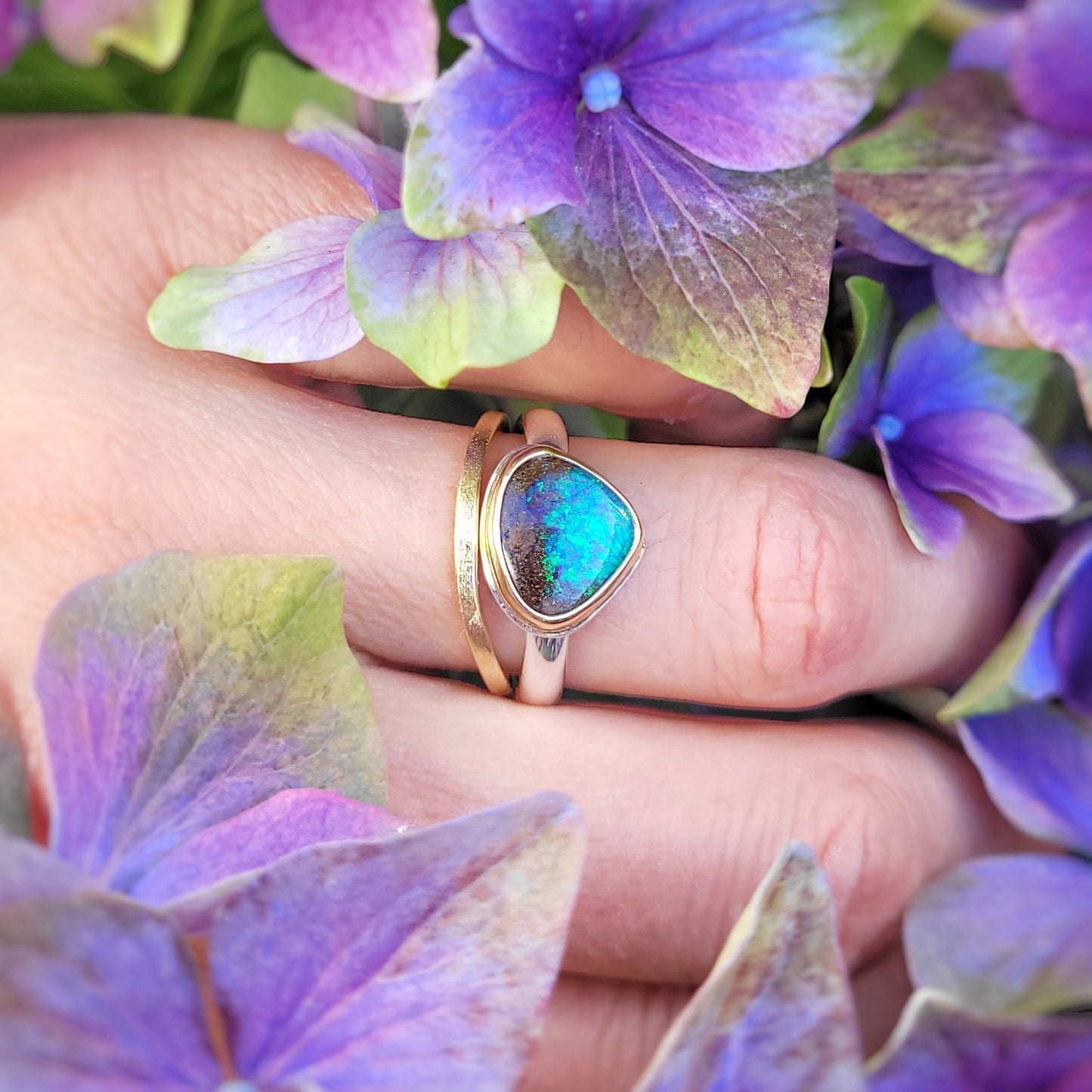 Opale Boulder d'Australie Or jaune 750 millièmes et Argent 925